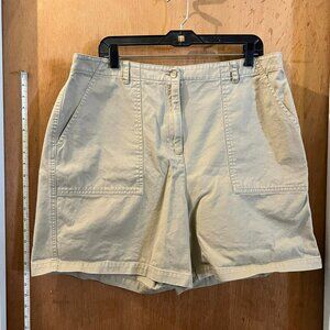 Size 16W - Jones New York - Beige Walking Shorts - W37"
